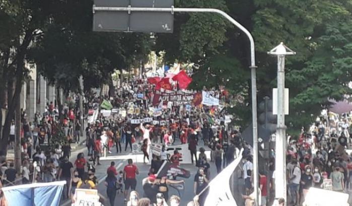 Proteste contro Bolsonaro
