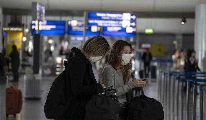 Gli Usa chiudono le porte ai non vaccinati: turisti solo con il pass