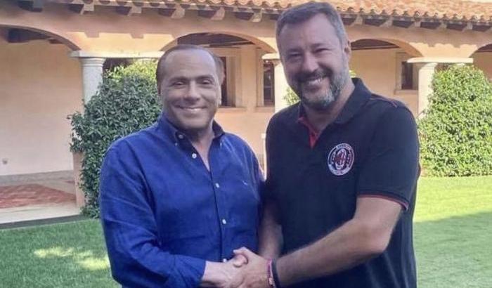 Berlusconi dopo l'abbraccio mortale con Salvini: "Serve una rivoluzione liberale"