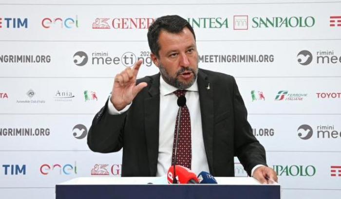 Salvini insiste: “In autunno un emendamento per cancellare il reddito di cittadinanza”