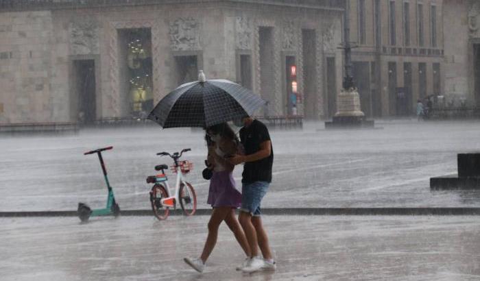 Fino a sabato bel tempo sull'Italia, da domenica in arrivo una perturbazione: ecco le previsioni