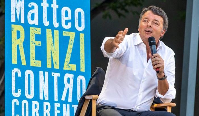 Matteo Renzi attacca il Pd, Conte e D'Alema nel comizio a sostegno di Valerio Casini