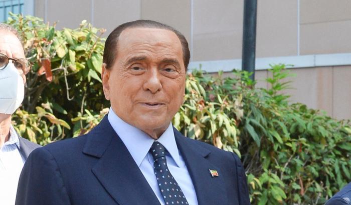 Il gran potente padrone delle ferriere Silvio Berlusconi cerca il Quirinale e torna in mente Fanfani...