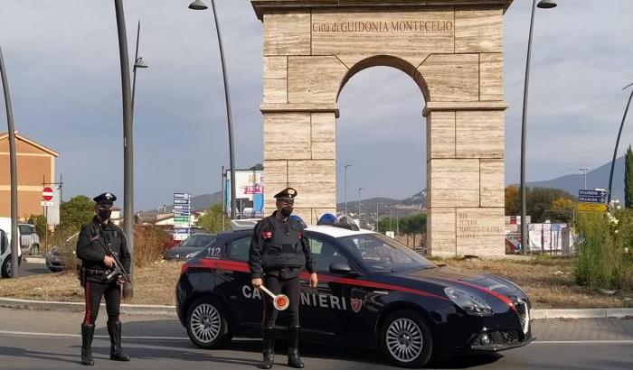 Meglio il carcere che i domiciliari con la moglie: un detenuto si consegna ai carabinieri