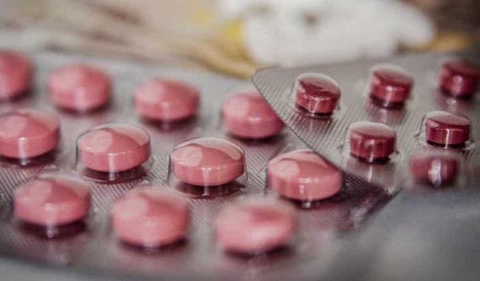 C'è un antidepressivo low cost che riduce rischio ricovero: lo studio Lancet