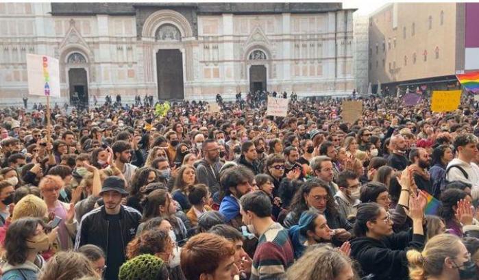 Protesta contro l'affossamento del ddl Zan in Piazza a Bologna