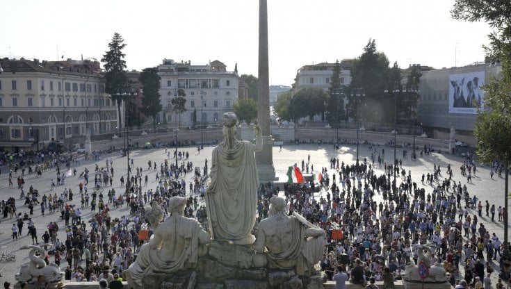 Piepoli: "I No Vax? Sono 4 gatti che sembrano 4 milioni, ma non contano nulla"