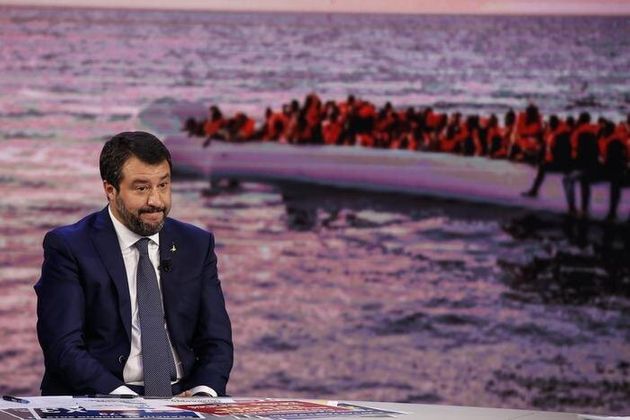 Open Arms, così la Lega inscena un processo parallelo sui social per dar ragione a Salvini