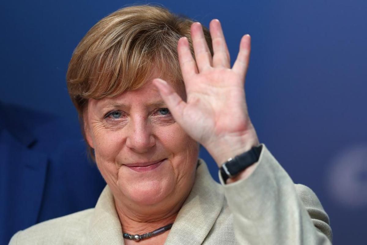 Angela Merkel sceglie una canzone di Nina Hagen per il saluto ai militari alla cerimonia di fine mandato