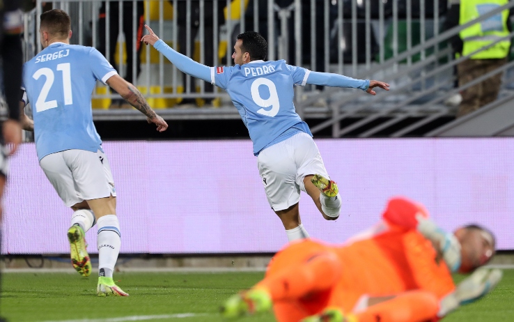 Con un Pedro super la Lazio vince a Venezia per 3-1