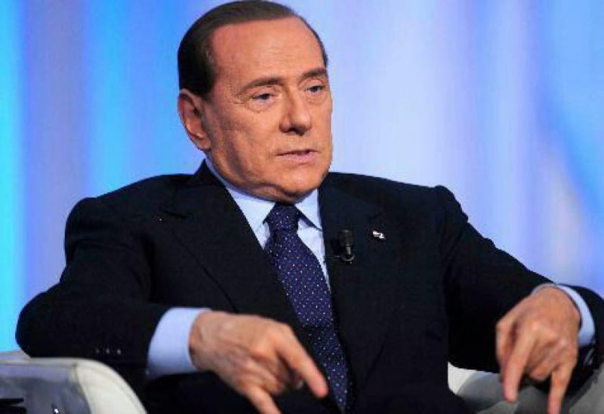 Berlusconi non riesce a raggiungere l'uva del Quirinale, la liquida come acerba e batte in ritirata