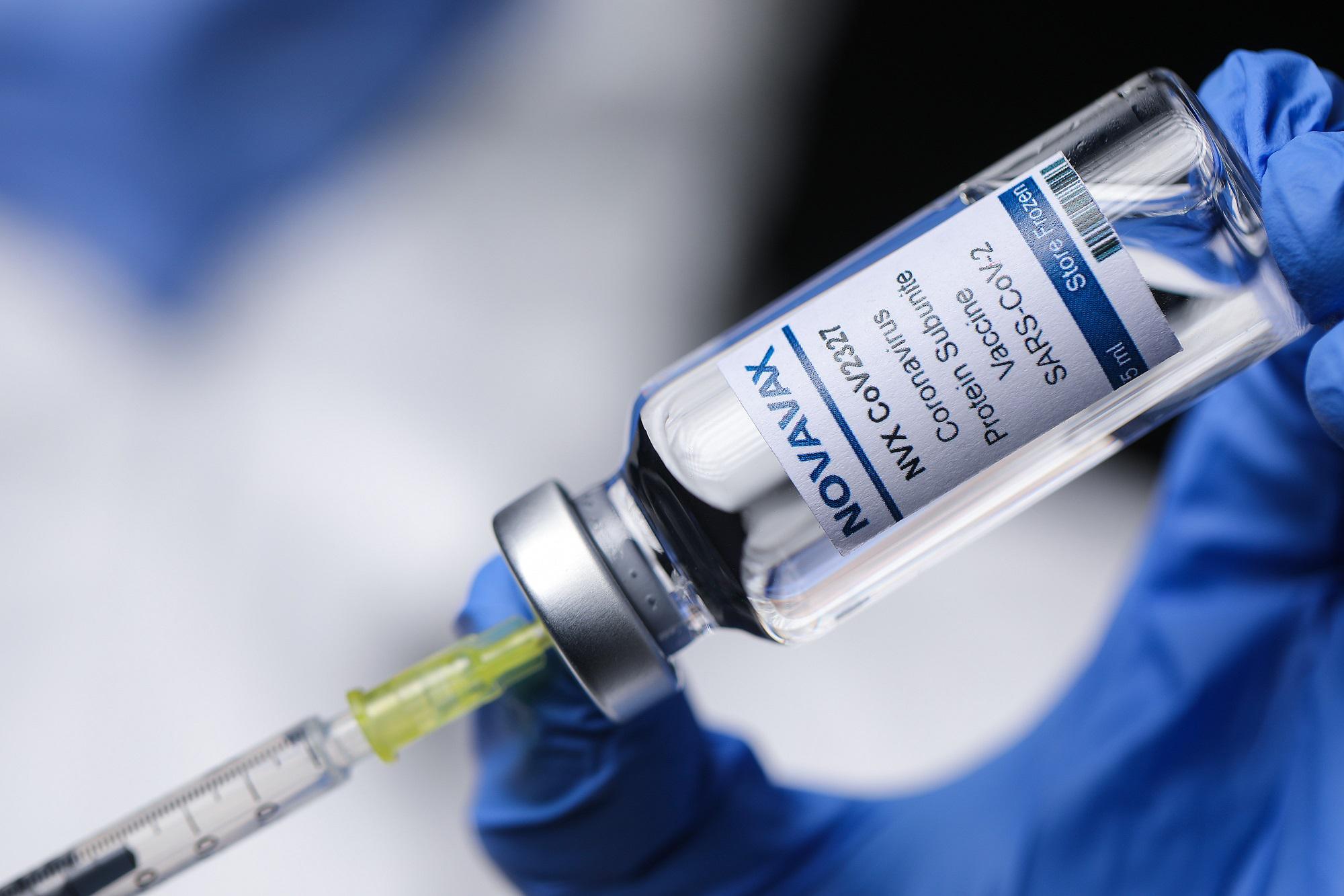 L'Aifa annuncia: "In Italia da gennaio sarà disponibile il vaccino Novavax"