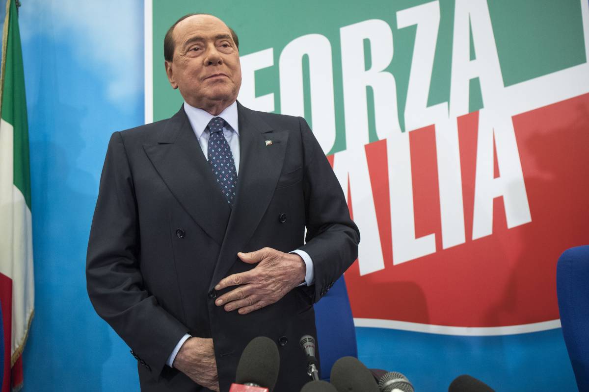 L'uomo del Bunga-Bunga si ritira: Sardine e popolo Viola annullano il sit-in contro Berlusconi