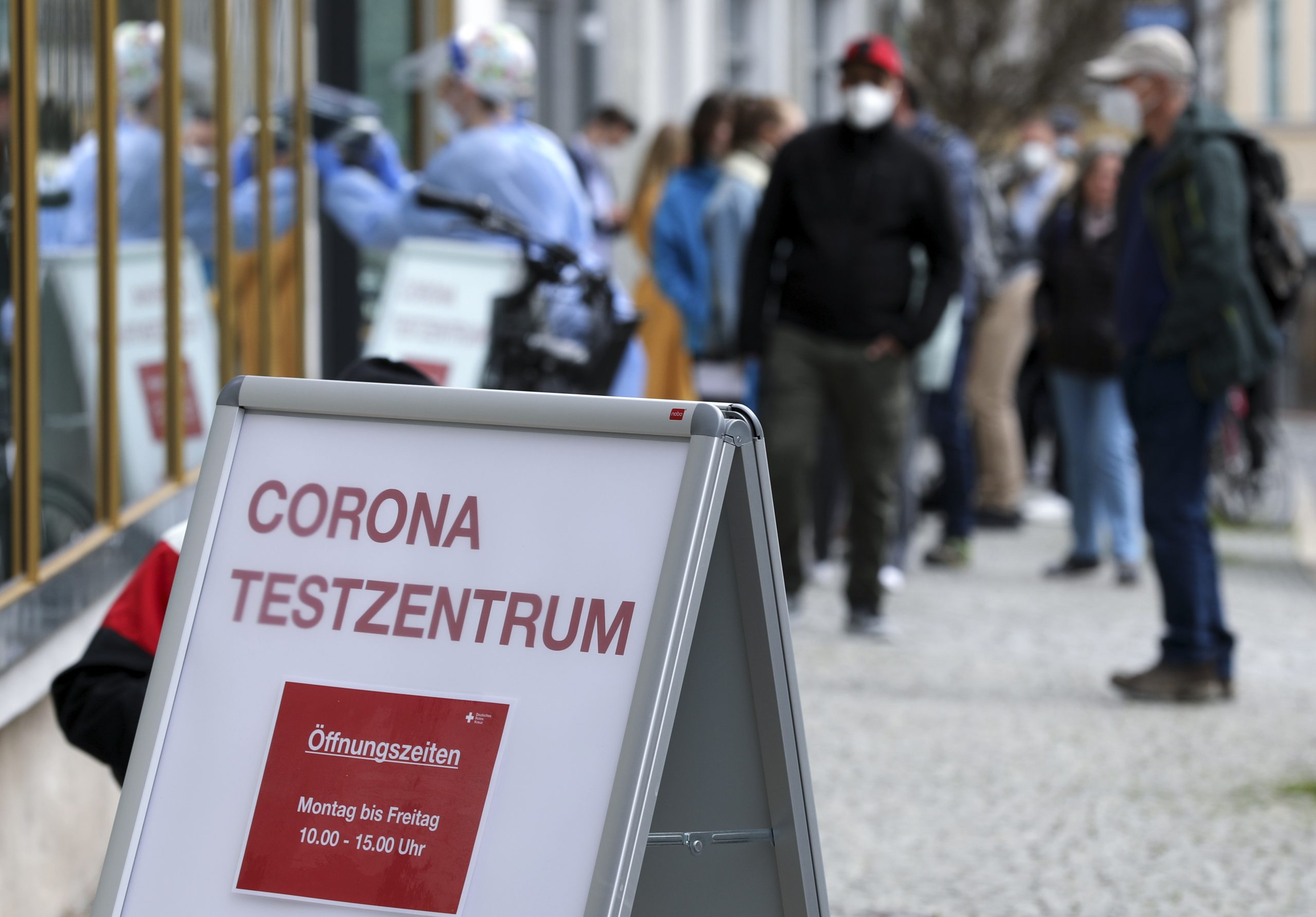 Disaccordi nel governo: in Germania slitta l'approvazione dell'obbligo vaccinale