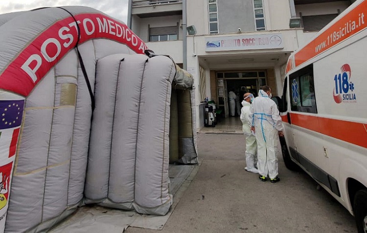 Il primario di Palermo: "La batosta deve ancora arrivare, senza vaccini ci sarebbe stata un'ecatombe"