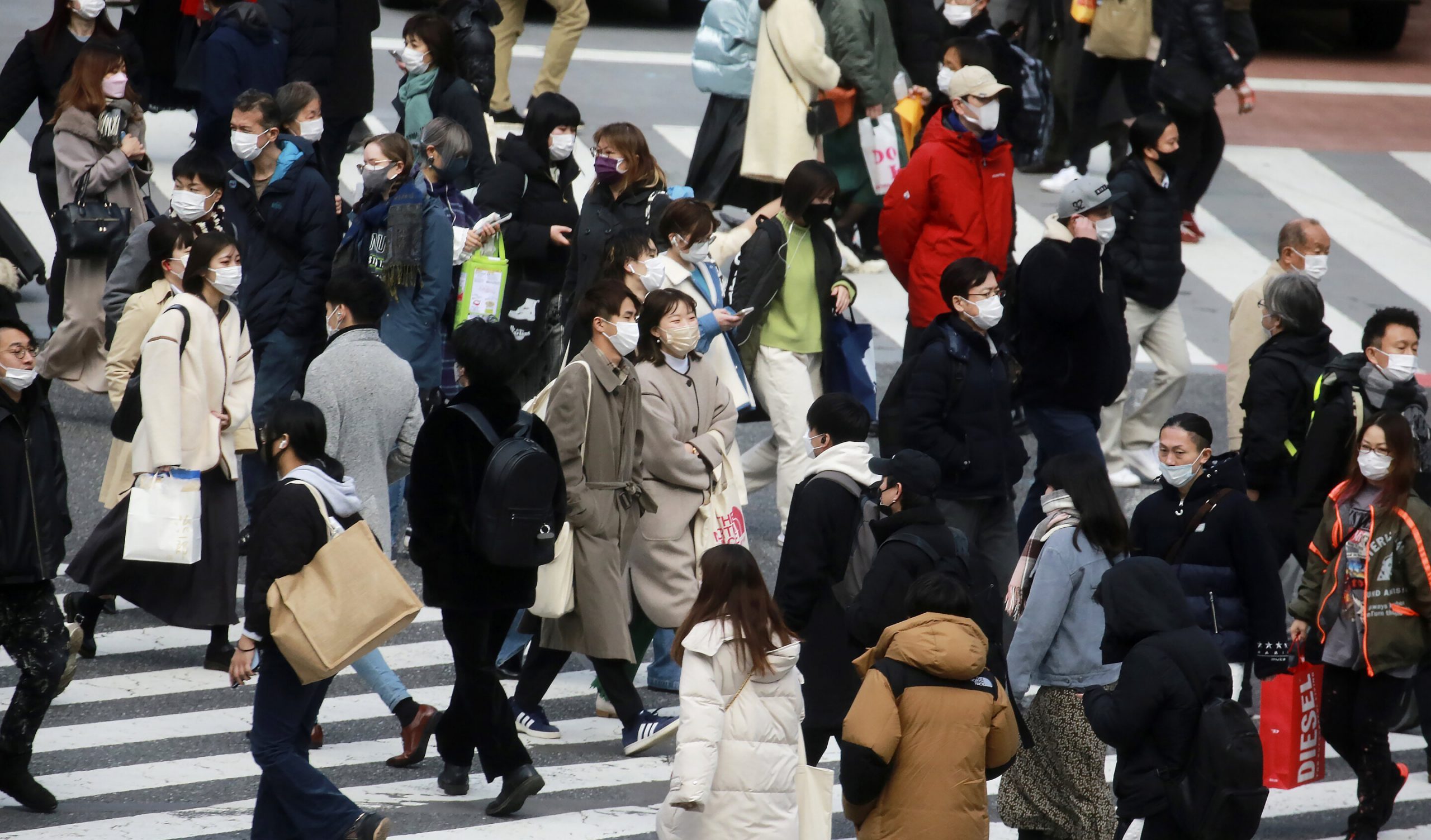 La variante Omicron avanza in Giappone: Tokyo e altre 12 prefetture in stato di pre-emergenza
