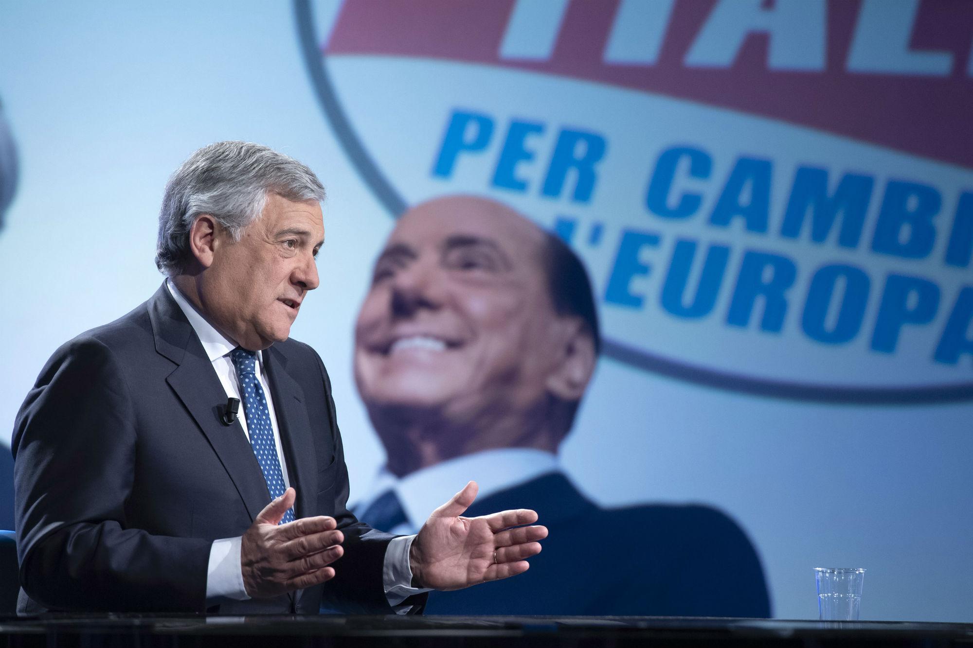 Tajani berlusconiano fino in fondo: "Farò quello che lui deciderà, e lui può fare qualsiasi cosa"