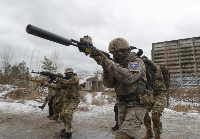 Ucraina e Nato, a Kiev il dubbio amletico: entro o non entro?