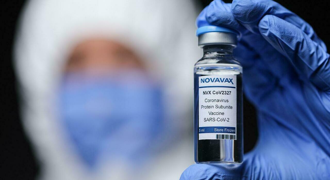 Il vaccino Novavax convincerà i No Vax? L'immunologo Clerici è scettico
