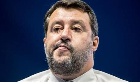 "Rackete criminale": Salvini a processo per diffamazione verso la comandante della Sea Watch
