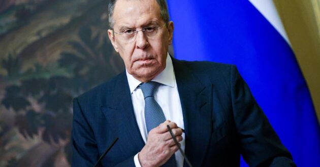 Lavrov: "La Russia non si considera in guerra con la Nato, ma la Nato..."