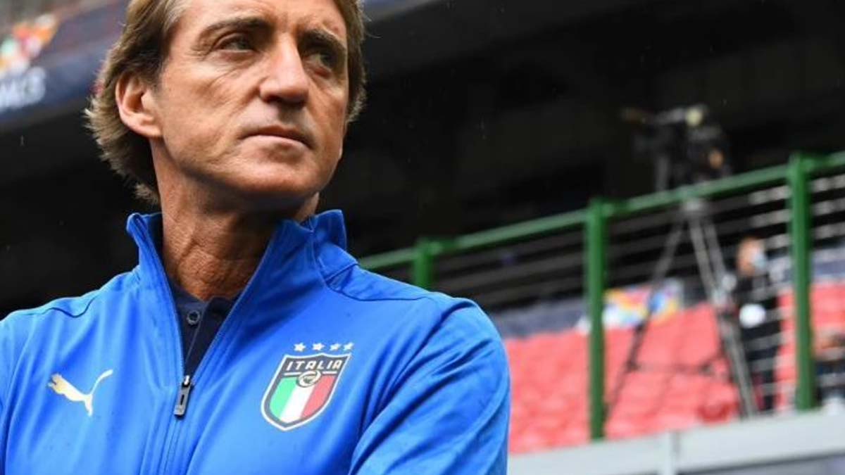 Serie A, Mancini ha le idee chiare: "Milan, Inter e Juve le favorite, dietro Napoli e Roma"