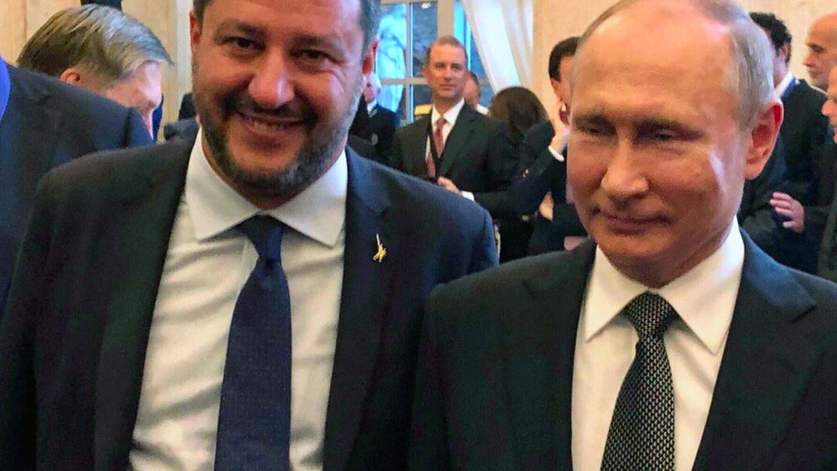 Ucraina, Salvini continua con le capriole finto-pacifiste solo per riallinearsi al suo idolo Putin