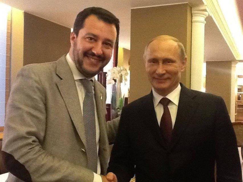 Salvini: "Non voglio la terza guerra mondiale". Dovrebbe dirlo al suo idolo Putin...