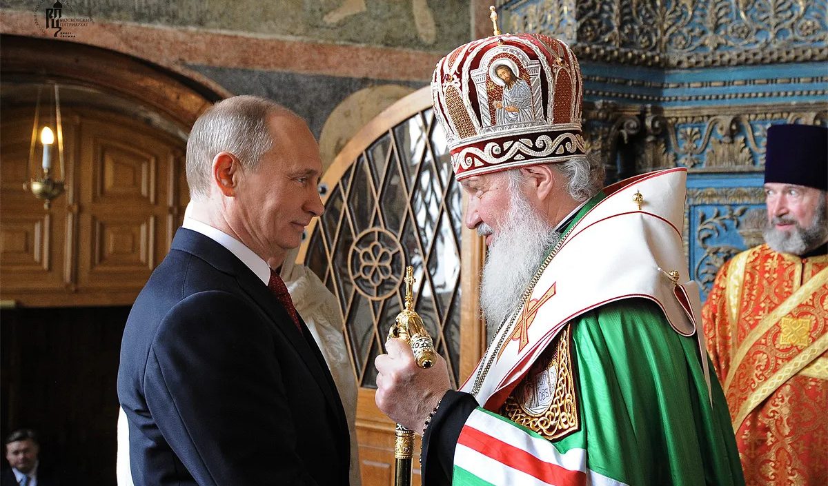 Patria, famiglia e religione: giusto ribellarsi a Putin e al suo modello di società patriarcale e anti-democratica