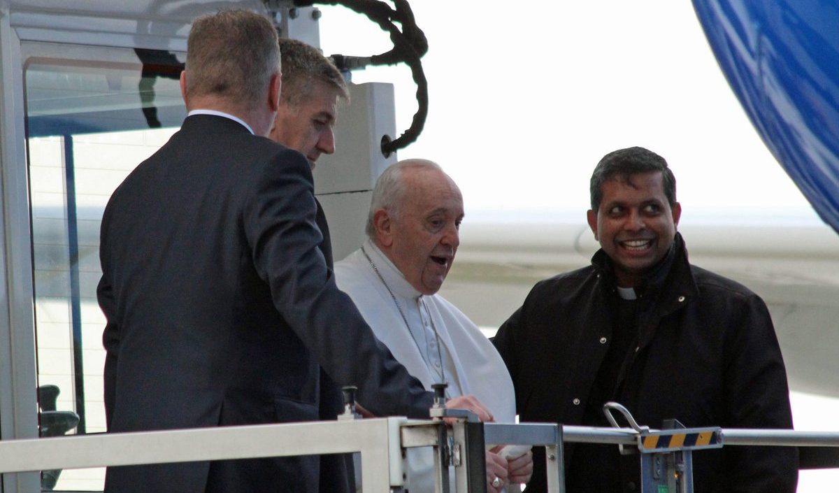 Il Papa a Malta nel ricordo del naufragio di Paolo sull'isola: "Ci hanno trattato con rara umanità"