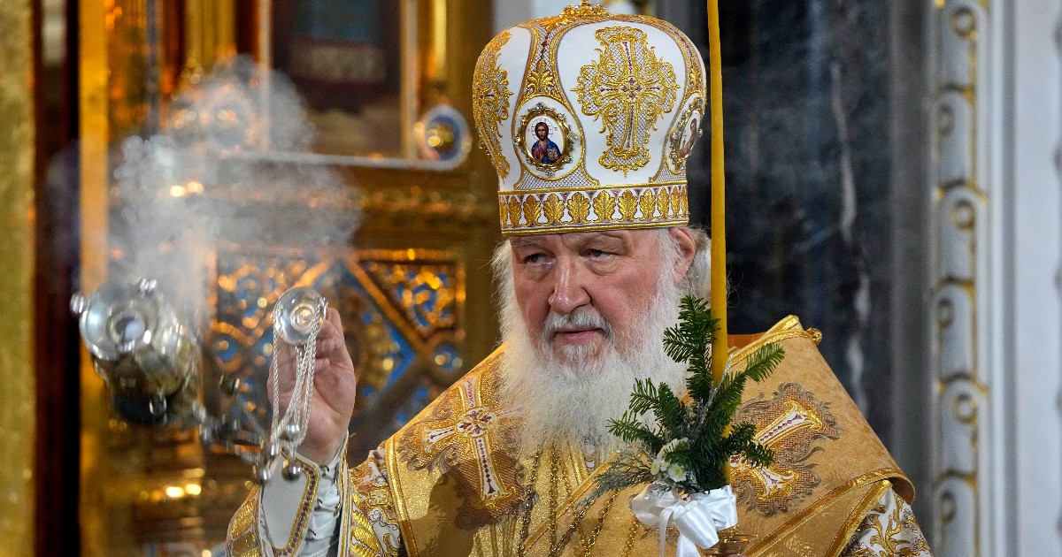 Kirill 'benedice' ancora la guerra: così il Patriarca diventa indispensabile per il regime poliziesco di Putin