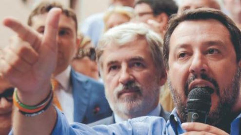 Salvini insiste sul razzismo umanitario: "I veri profughi non vengono coi barchini"