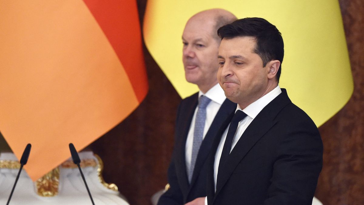 Ucraina, Zelensky vuole la Ue: "Per l'adesione non aspetteremo anni o decenni"
