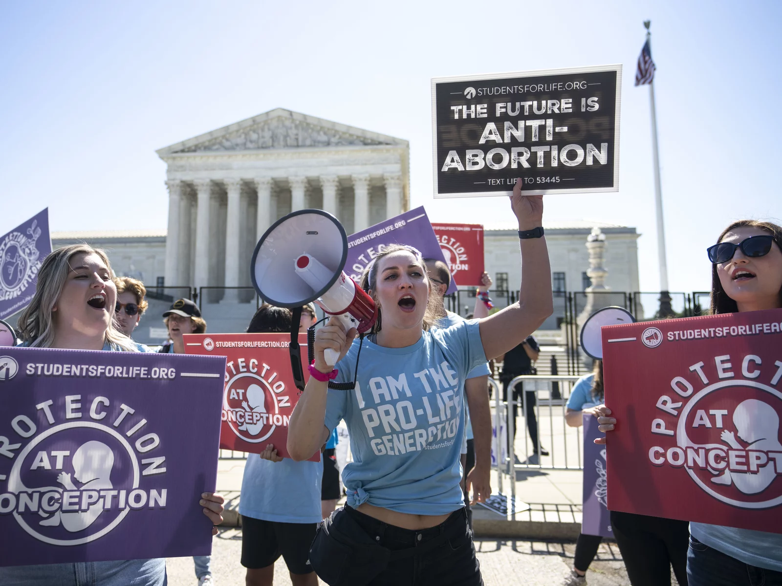 Il diritto all'aborto messo in discussione negli Usa e nella Ue: una deriva da fermare subito