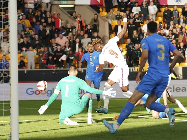 Inghilterra-Italia finisce 0-0 ma i 'giovani' di Mancini dominano