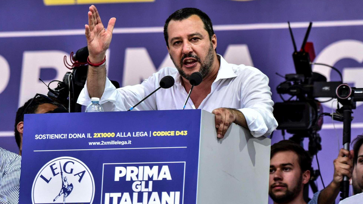 Cittadinanza, ora Salvini minaccia: "Se la sinistra insiste, vedrà di che pasta è fatta la Lega"