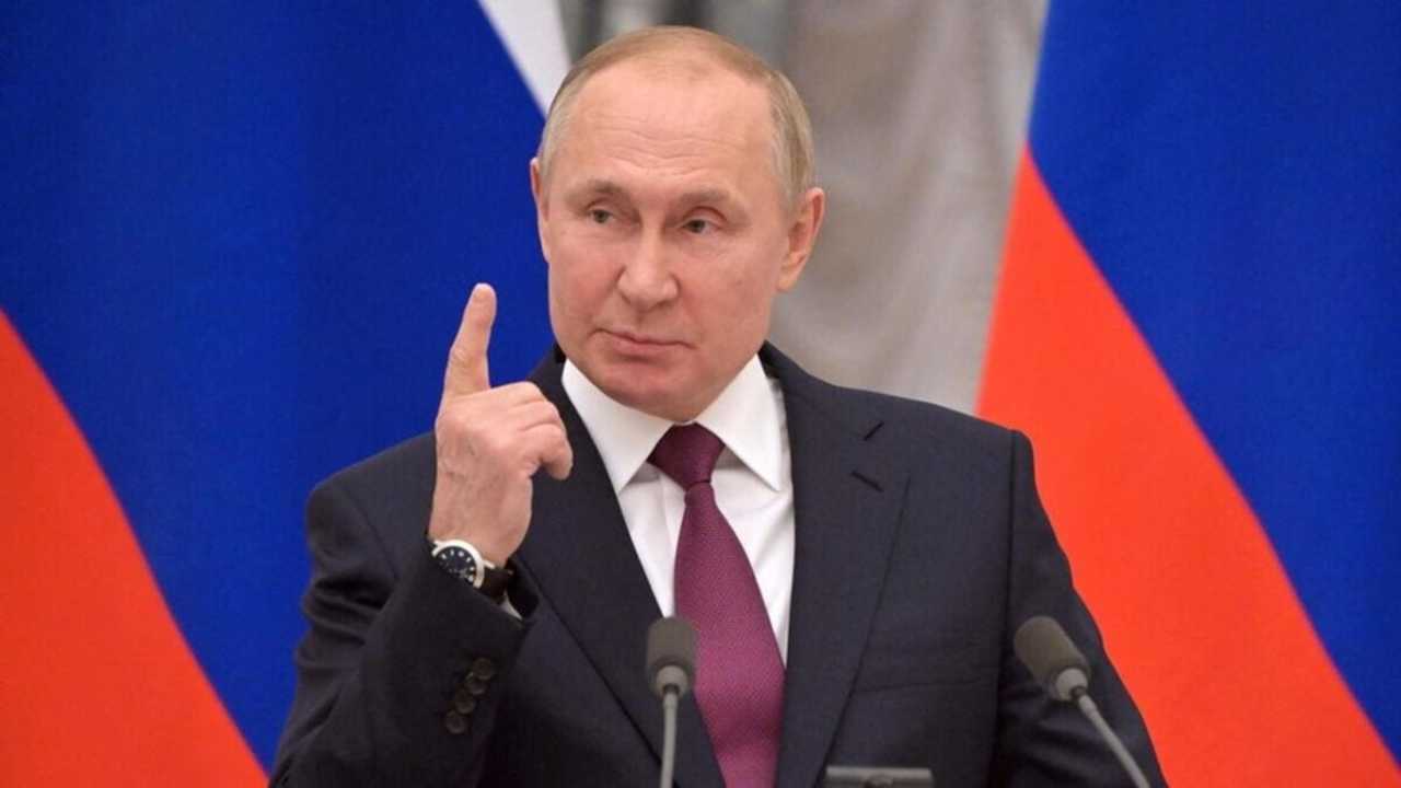 Putin: "L'Occidente usa l'Ucraina per sabotare la Russia e i suoi valori tradizionali"