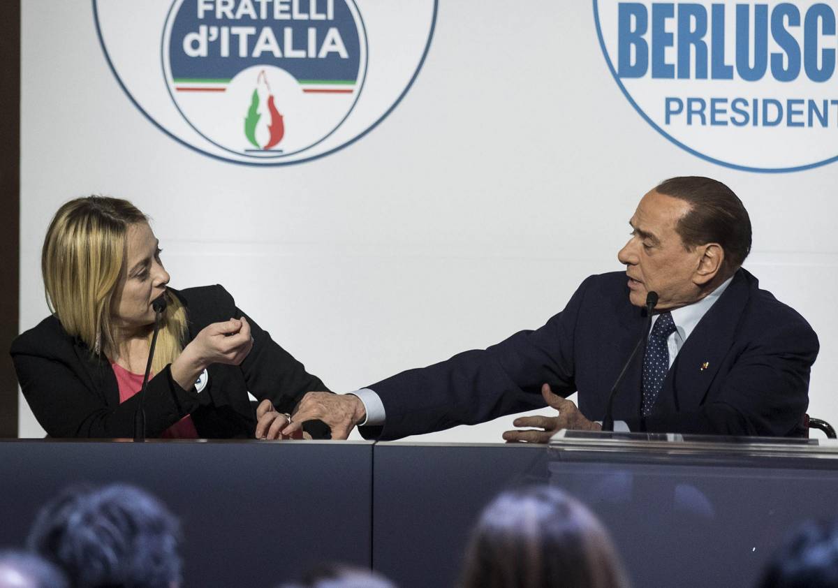 Berlusconi incontra Giorgia Meloni: a destra comincia la lotta per la spartizione dei collegi