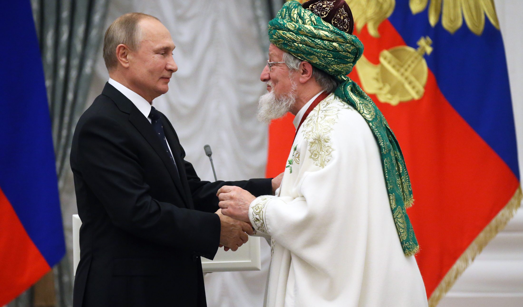 Talgat Tadzuddin, da riformista dell'euro-islam al servilismo ossequioso verso il potere di Putin