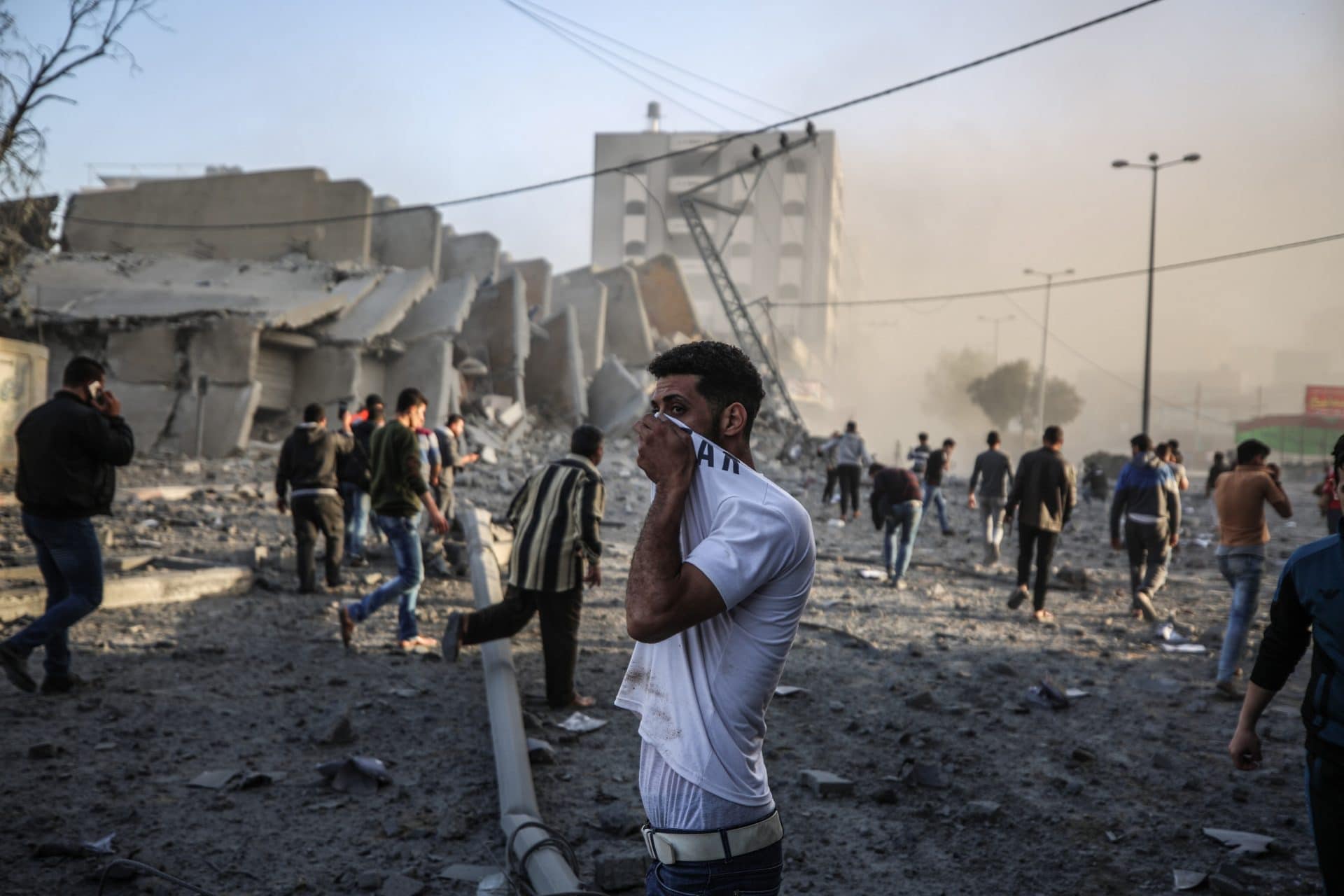 Gaza, la Ue vuole un'inchiesta sui civili uccisi. Erdogan: "Noi stiamo con i palestinesi"