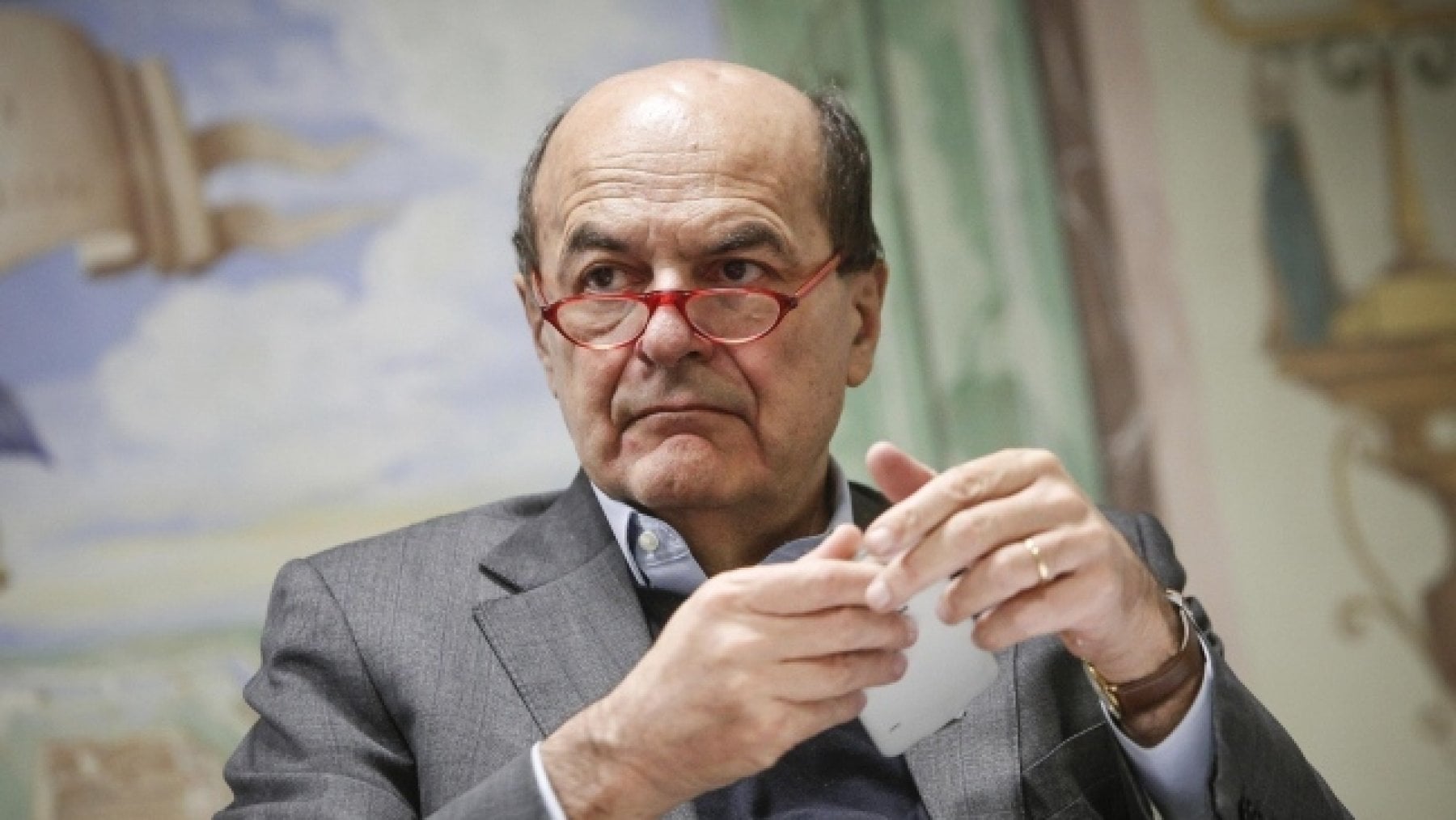 Bersani apre la transizione del Pd: "Basta con le primarie, serve un partito nuovo"