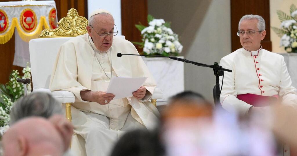 Papa Francesco: "Bella la Chiesa formata dai volti dei migranti che trovano l'armonia"