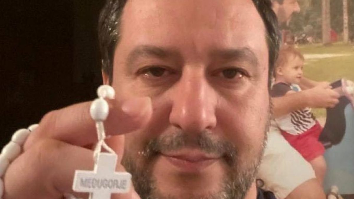 A chi si sposa in chiesa 20 mila euro: di questo passo Salvini ucciderà anche la Meloni