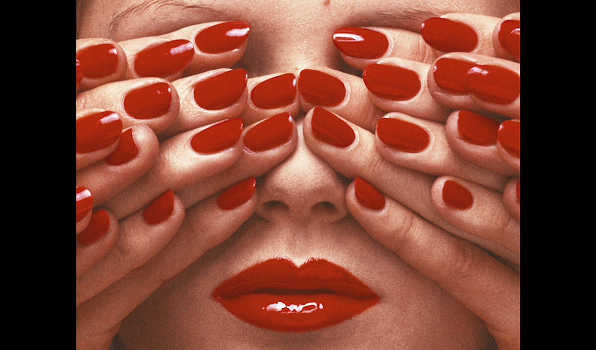 La mostra 'Guy Bourdin Storyteller' da Armani/Silos