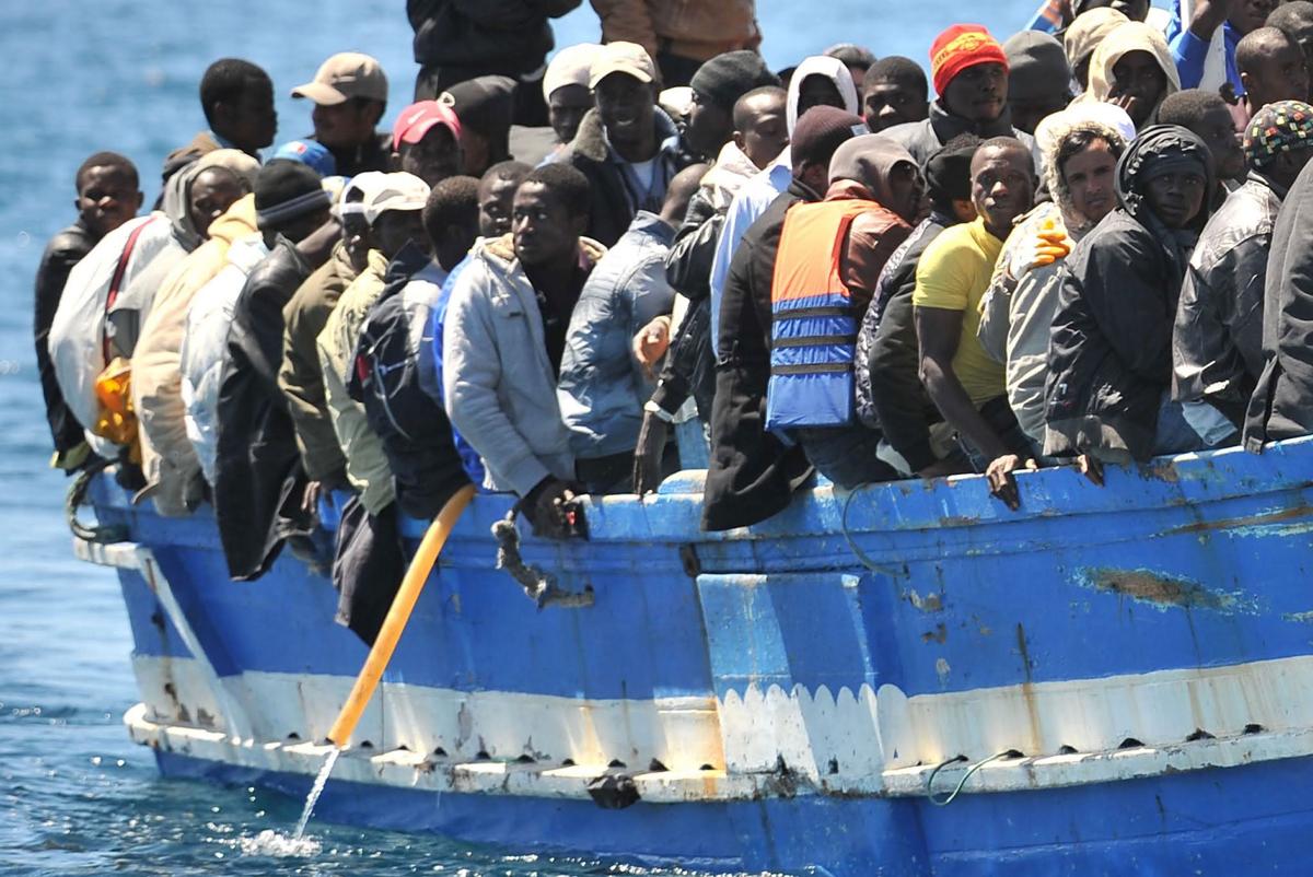 Migranti, migliaia di sbarchi nella notte: ecco la situazione dei centri di accoglienza