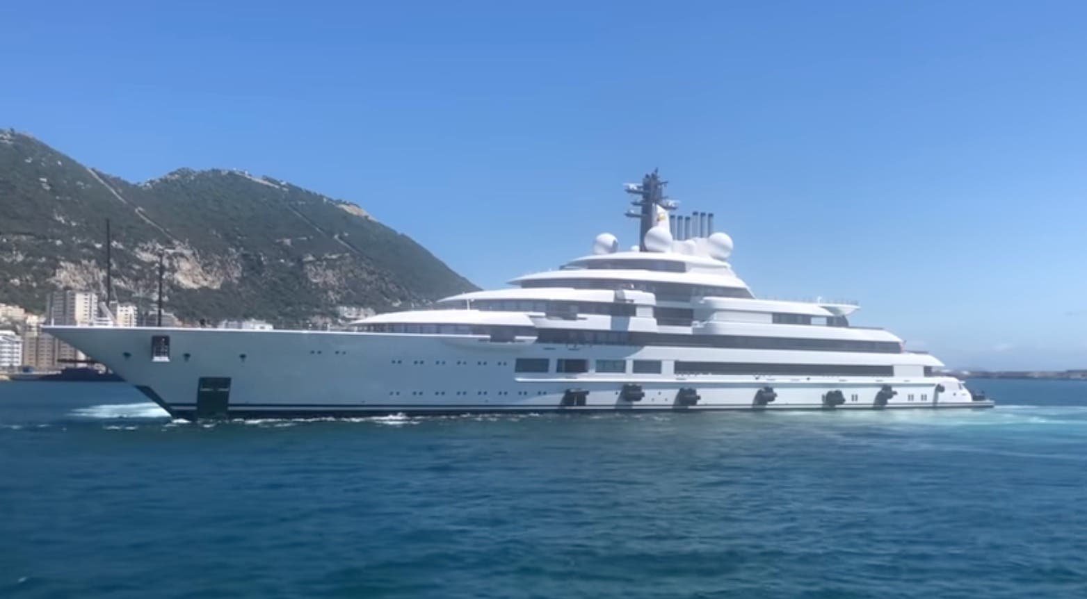 Putin fece spostare il suo superyacht da Amburgo due settimane prima dell'invasione dell'Ucraina