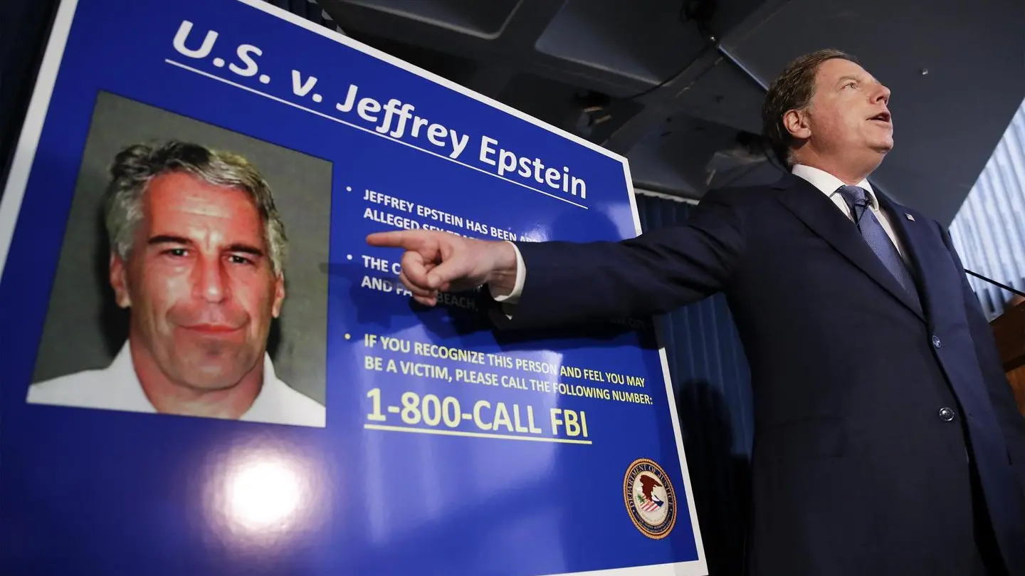 Abusi sessuali, nella lista degli amici di Epstein spuntano Trump, Bill Clinton e il principe Andrea