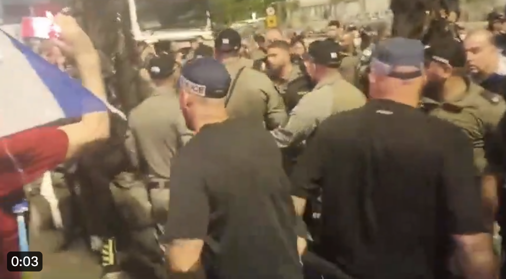  La polizia ha arrestato 33 manifestanti durante le manifestazioni contro Netanyahu a Tel Aviv