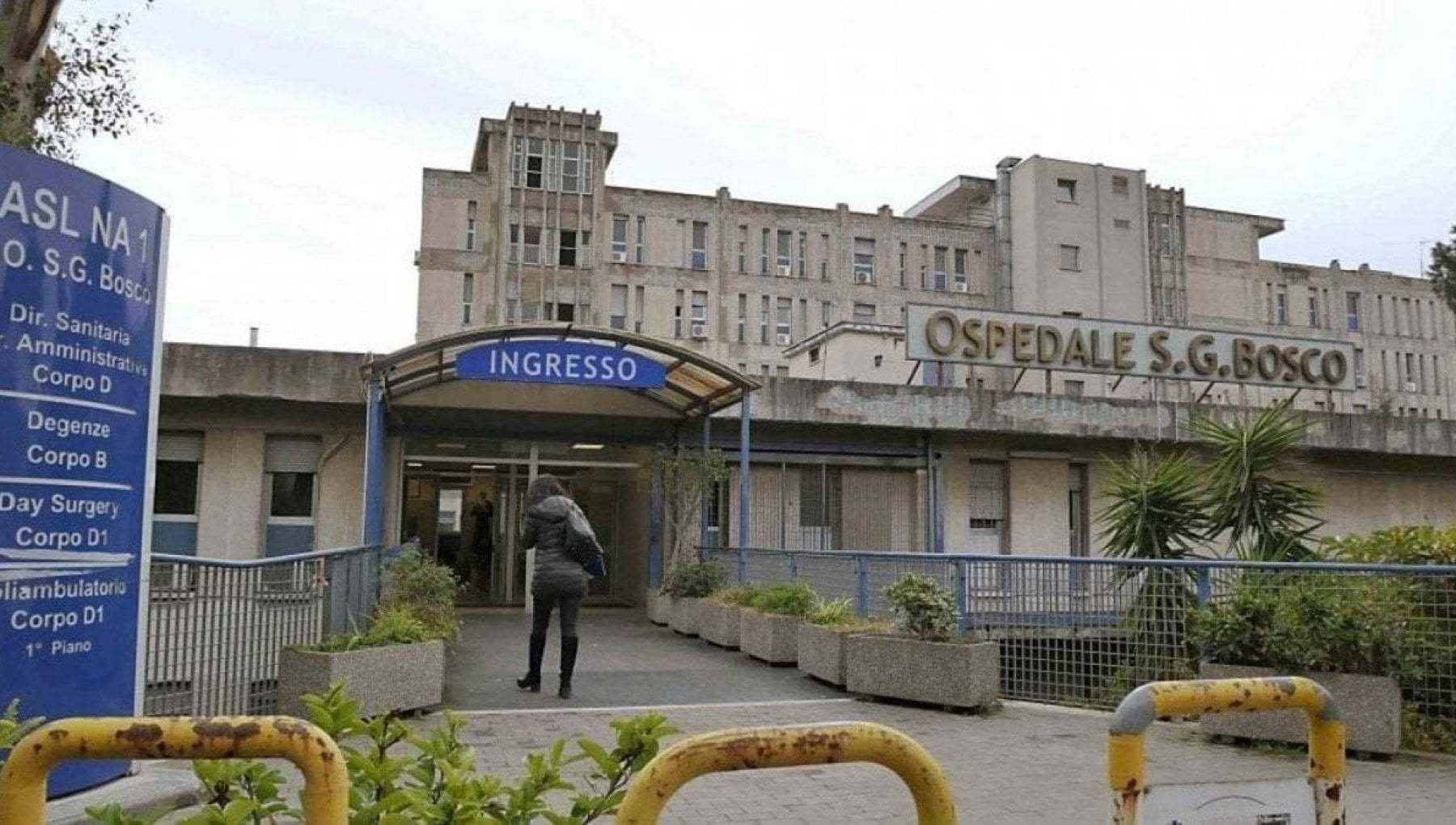 Il clan Contini controllava l'ospedale San Giovanni Bosco, 11 arresti: "Comandavano la mensa e lo spaccio interno"