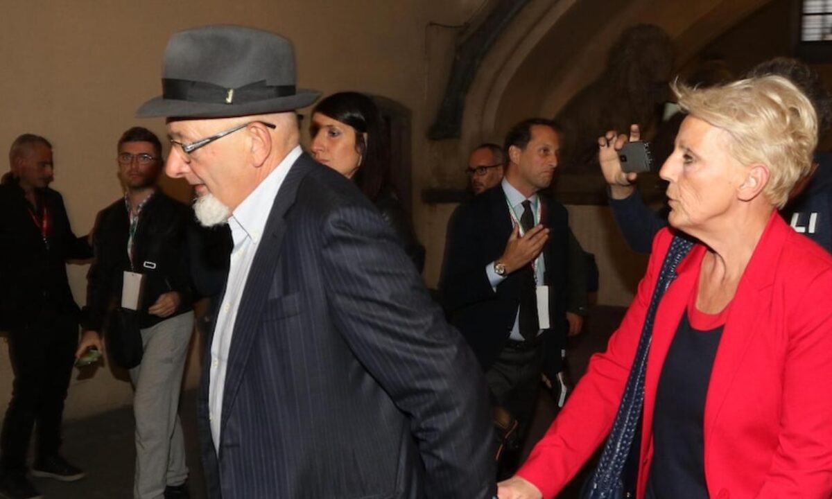 Tiziano Renzi e moglie condannati per false fatturazioni ma ma assolti dal reato di bancarotta fraudolenta
